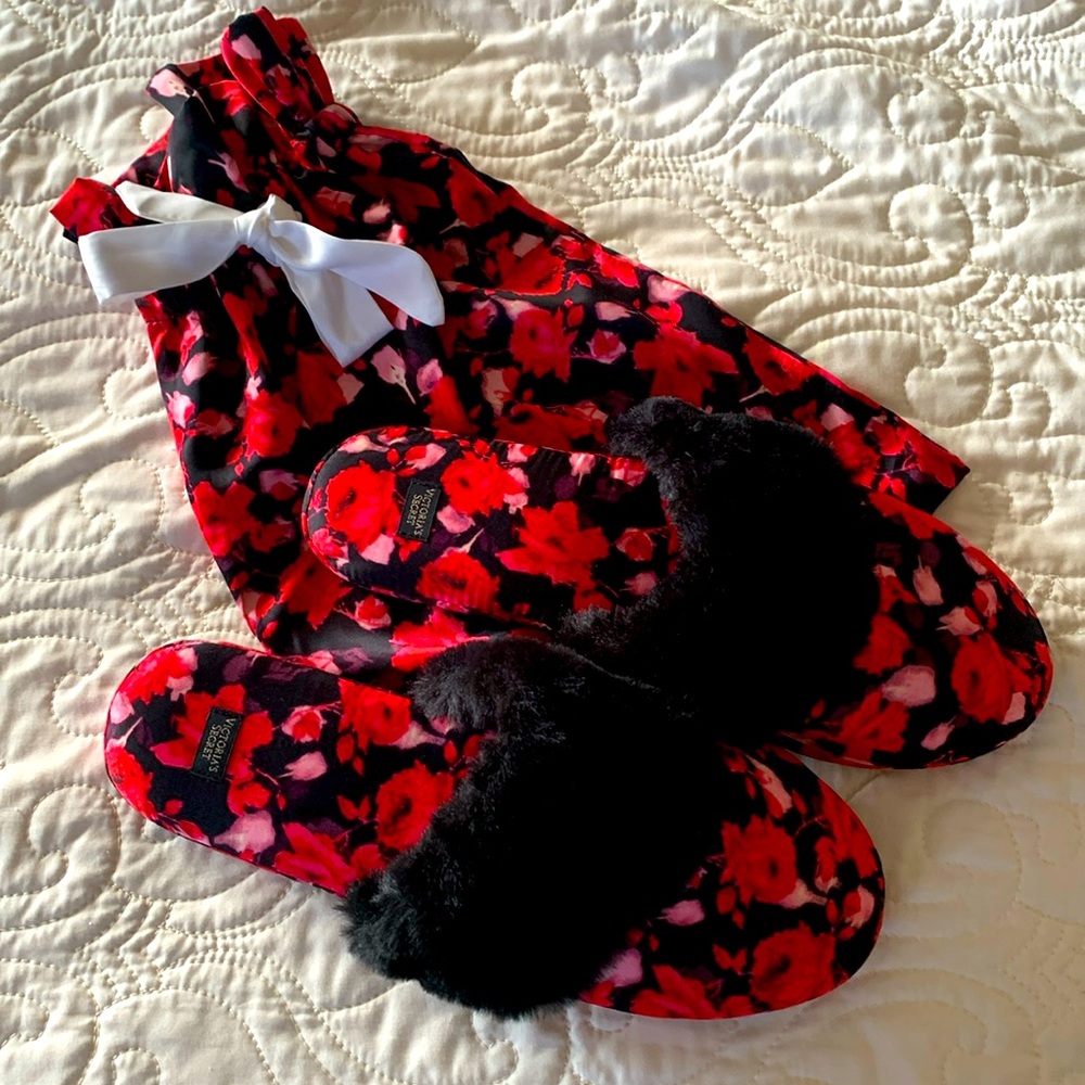 ❤️ Victoria Secret Satin Floral Faux Fur Slippers & Satin Dust Bag New
